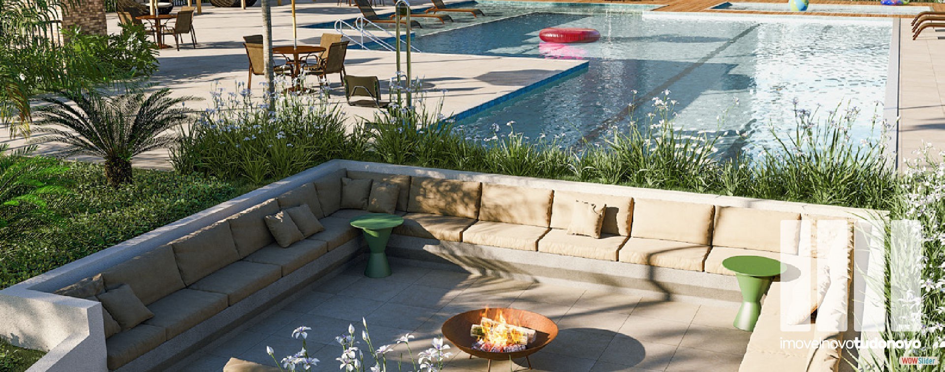 Pool launge